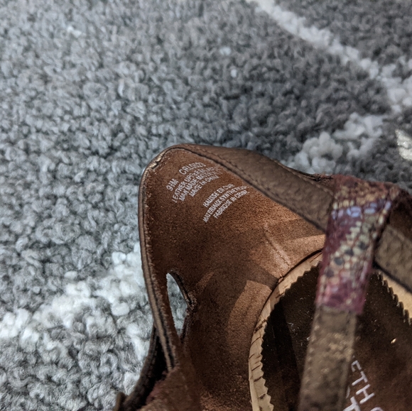 Beautiful boho wedges- EUC-sz 9.5 - Picture 6 of 6